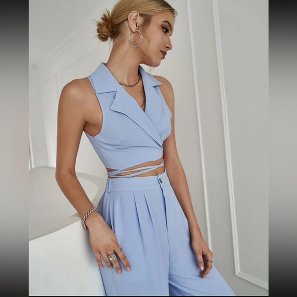 Shein  top  crop and cross wrap - Picture 2 of 7